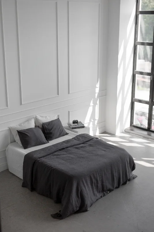 Certified linen bedding set in Charcoal