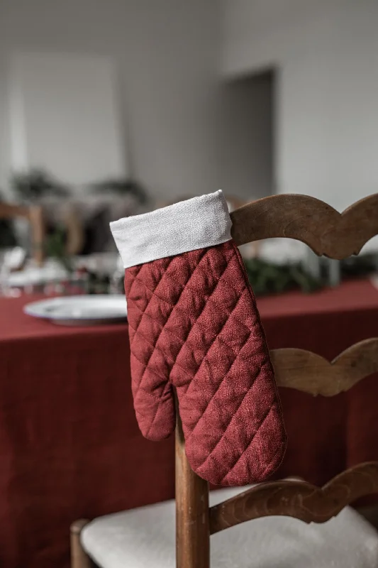 Certified linen Christmas oven mitt