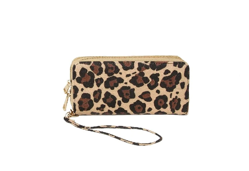 W02CH Cheetah Print Flat Wallet